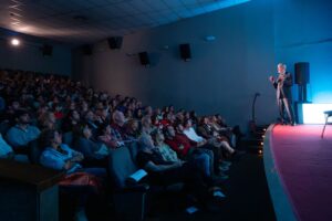 Nuestro director José Luis Marín reúne a 400 personas en la presentación de su nuevo libro
