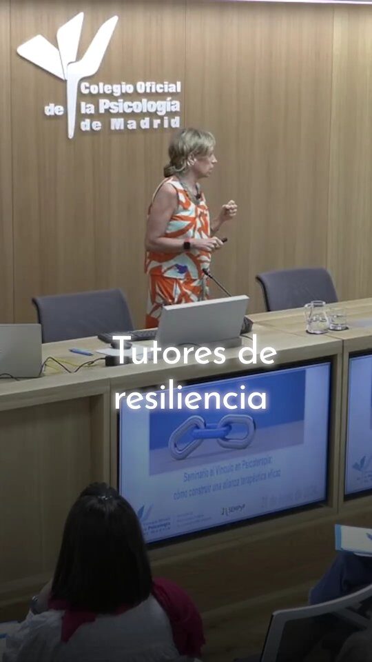 Instagram post from formacionpsicoterapia. This post is in position 8.